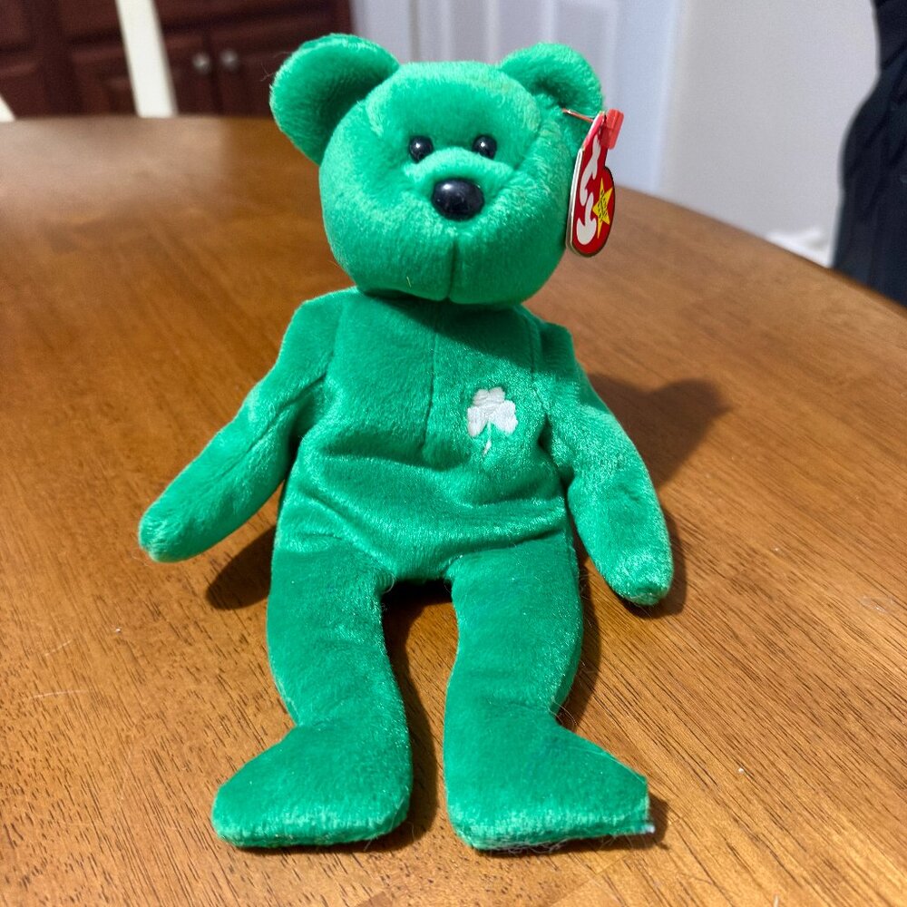 TY BEANIE BABY ERIN BEAR ST PATRICKS DAY 1997 GREEN SHAMROCK
